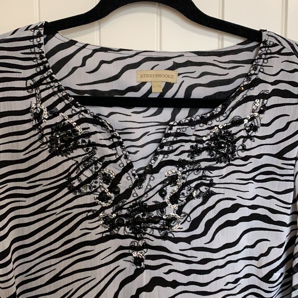 Animal Print. Zebra.  Sequins. Tunic. Fall - Picture 2 of 16
